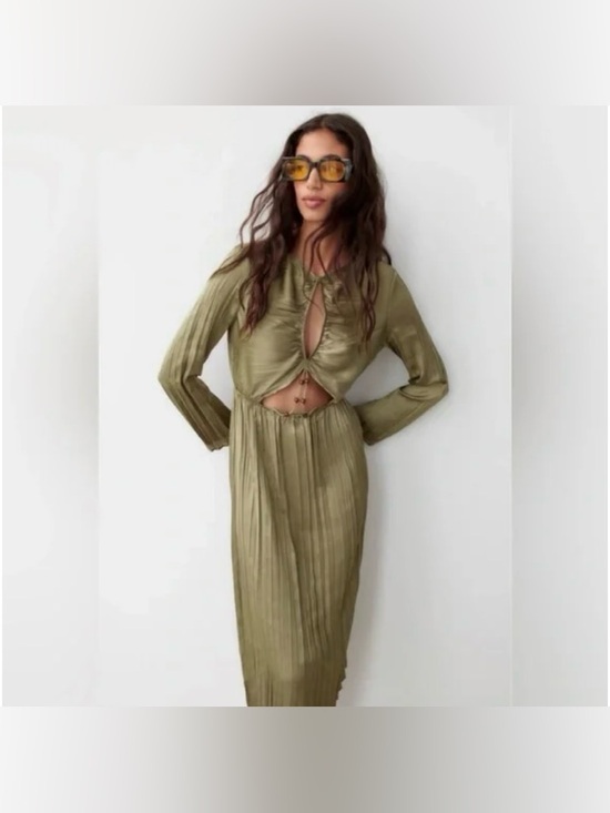 Dresses & Skirts - ZARA WRINKLE SATIN EFFECT CUT OUT MIDI DRESS (Customized)